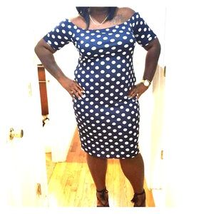 Blue polka dot dress. 2x Fashion to Figure